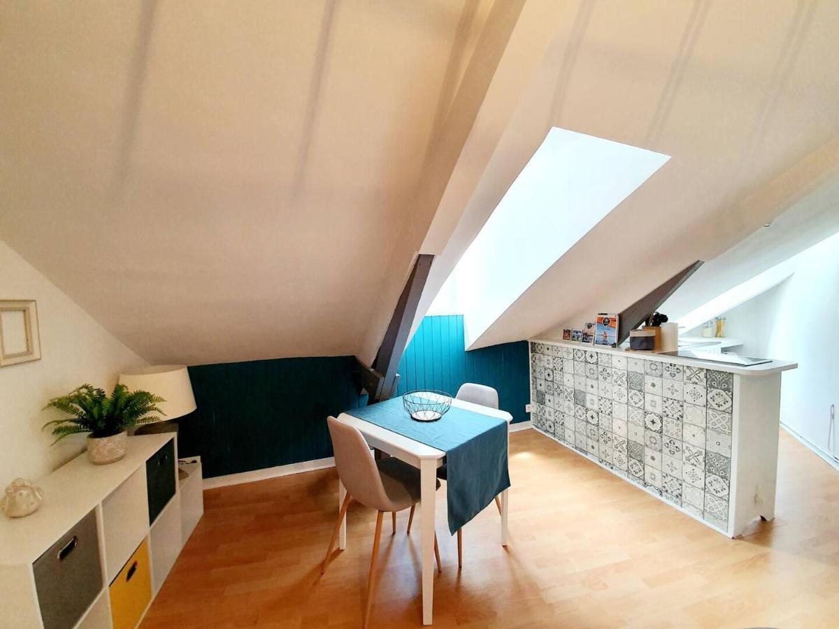 Chic Sous Les Toits Du Centre Historique Appartement