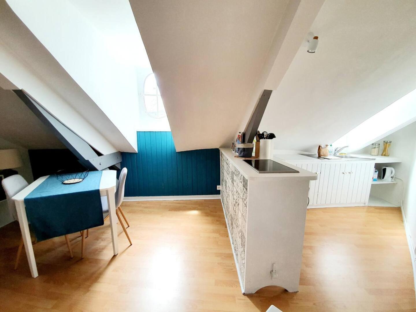 Appartement Chic Sous Les Toits Du Centre Historique